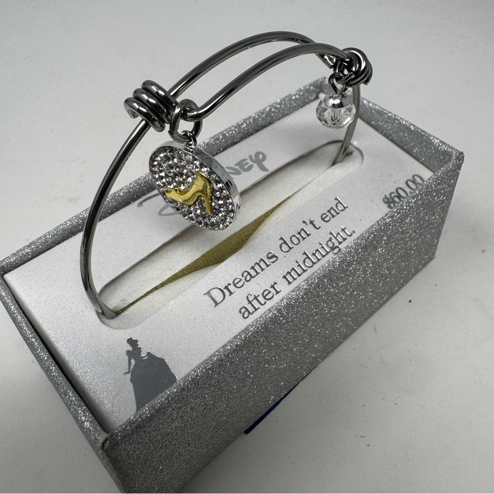 New Disney Cinderella bangle bracelet crystal dreams don’t end after midnight